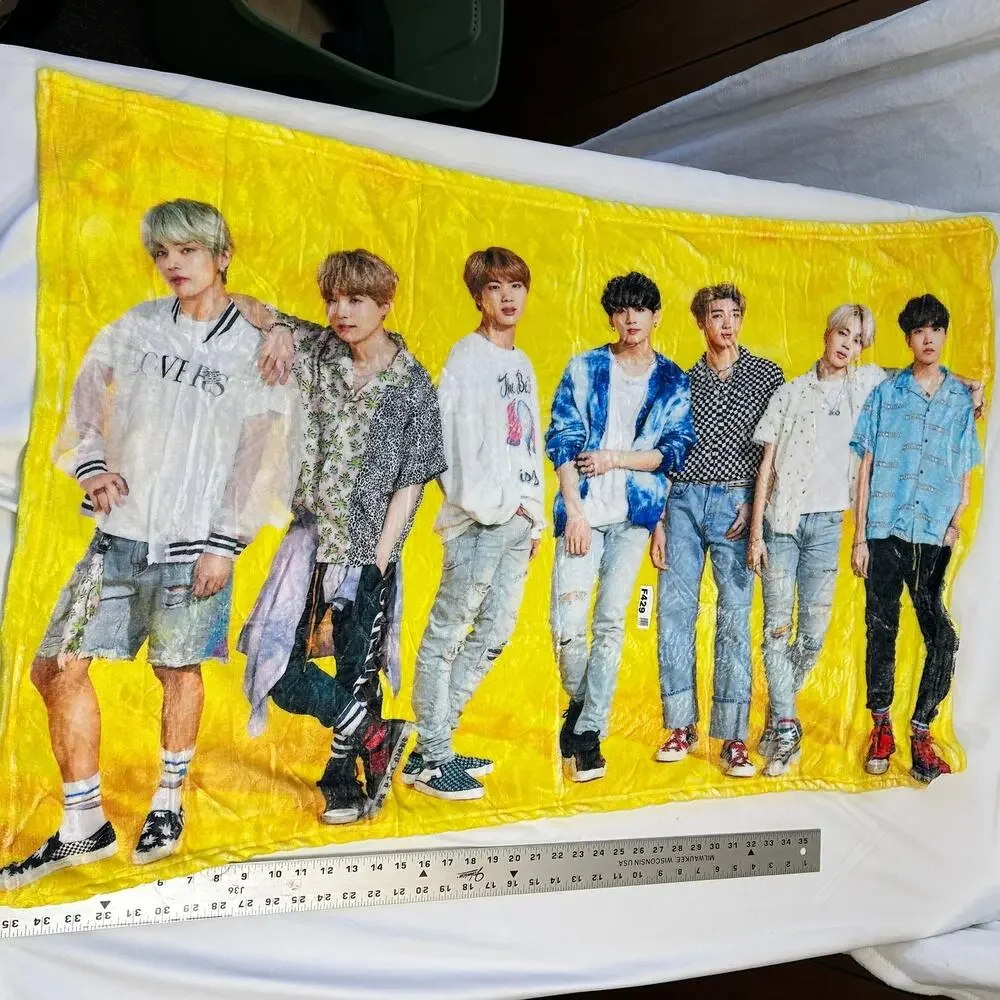 K-Pop Group BTS ARMY Plush Fleece Throw Blanket Yellow 44